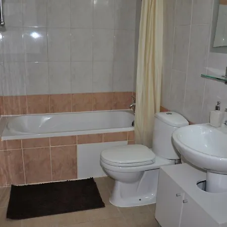 度假居 Peaceful Heights Holiday Home. Paphos