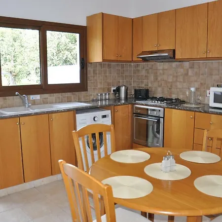度假居 Peaceful Heights Holiday Home. Paphos