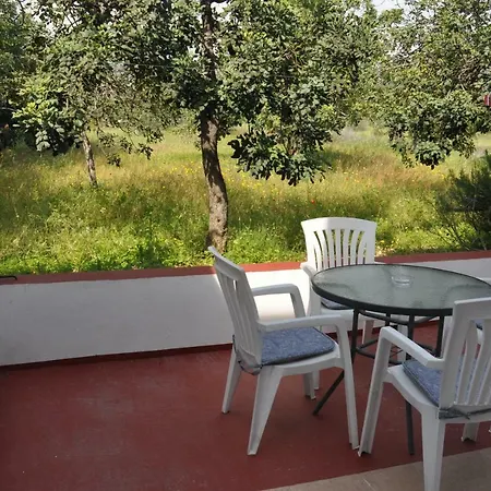 Peaceful Heights Holiday Home. בית נופש *